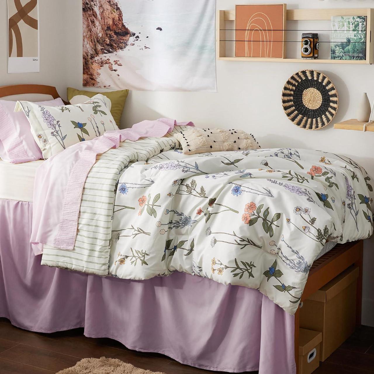 Alt view image 2 of 6 - Twin/Twin XL Comforter Set Dorm Bedding - White Floral Bedding Comforter Set Twin Extra Long Comforter Set for College 2 Pieces Reversible Bed Set Includes 1 Comforter & 1 Pillow Sham