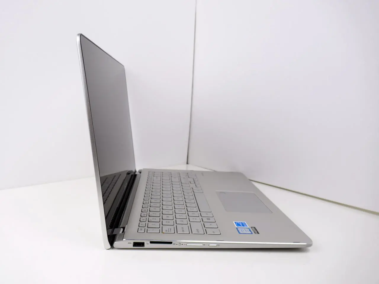 Alt view image 4 of 6 - Asus Q505U 15.6" 2-in-1 Full HD (1920x1080) Touch Laptop Intel Core i5-8250U 2.3GHz 12GB DDR4 512GB SSD Windows 11