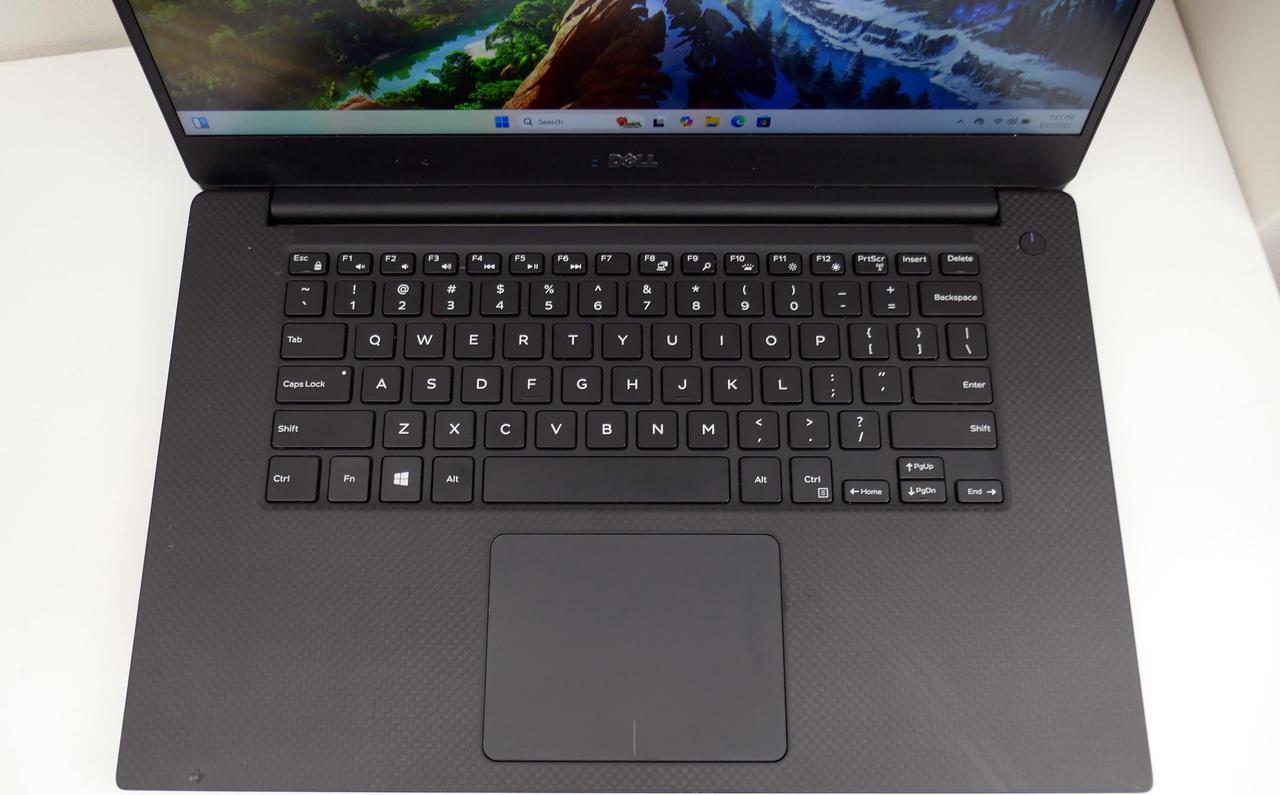 Alt view image 2 of 6 - Dell Precision 5510 15.6" Intel Core i7-6700HQ 32GB DDR4 512GB SSD NVIDIA Quadro M1000M