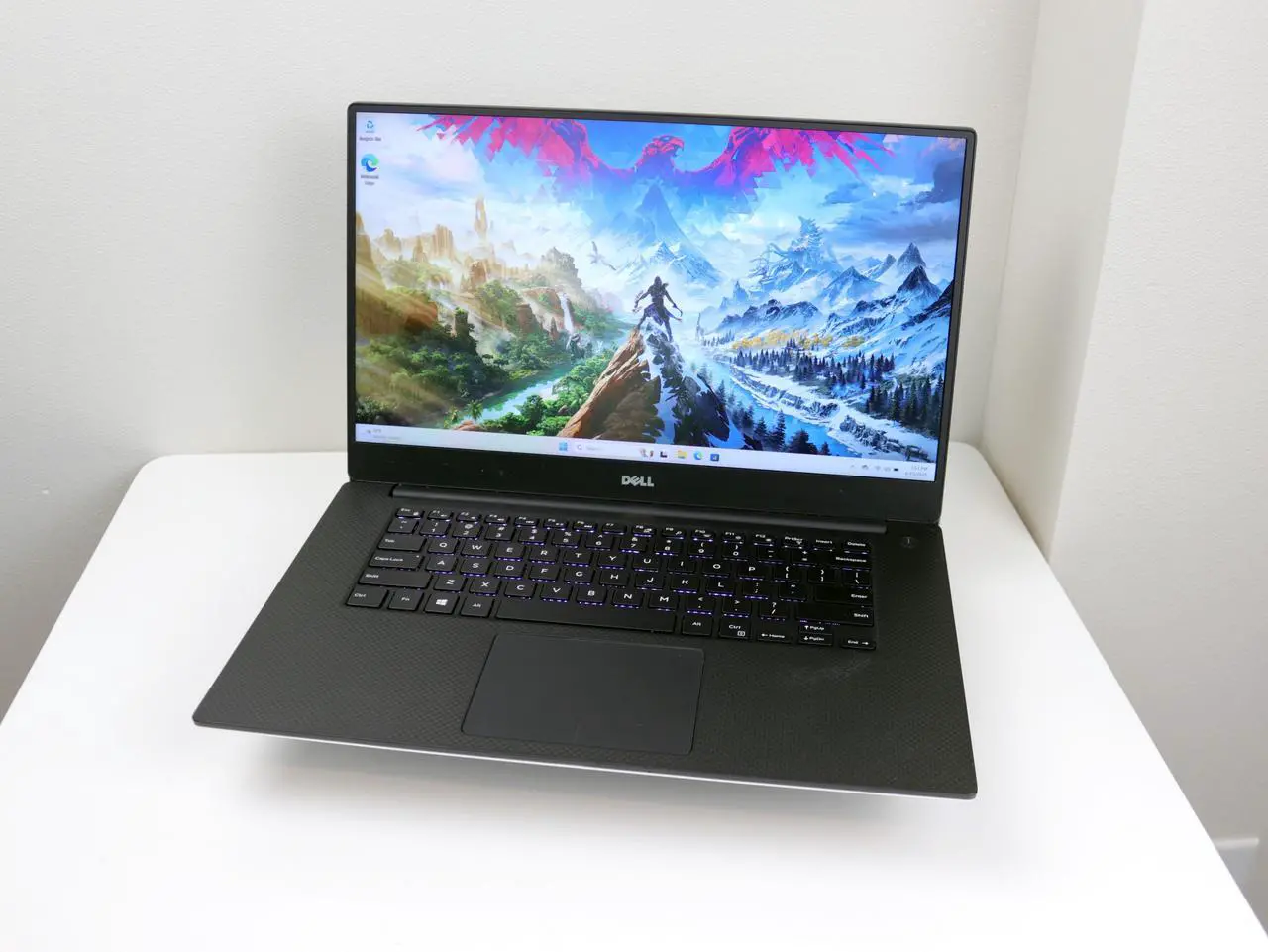 Main image of DELL XPS 15 - 9560 15.6"  Full HD (1920x1080) Intel Core i7 7th Gen 7700HQ (2.80 GHz) NVIDIA GeForce GTX 1050 16GB DDR4 Memory 512 GB SSD Windows 11 Gaming Laptop
