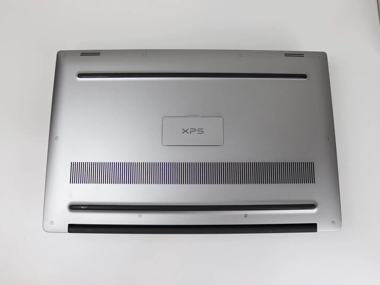Alt view image 6 of 6 - DELL XPS 15 - 9560 15.6"  Full HD (1920x1080) Intel Core i7 7th Gen 7700HQ (2.80 GHz) NVIDIA GeForce GTX 1050 16GB DDR4 Memory 512 GB SSD Windows 11 Gaming Laptop