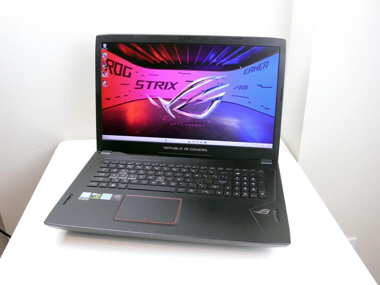 Main image of ASUS Strix ROG GL702VI-WB74 Premium 17.3" Gaming VR ready Laptop (Intel i7 7700HQ, 32GB RAM, 512GB SSD + 1TB HDD, 17.3" FHD Display 1920x1080 G-Sync, Nvidia GeForce GTX 1080 8GB, Win 11)