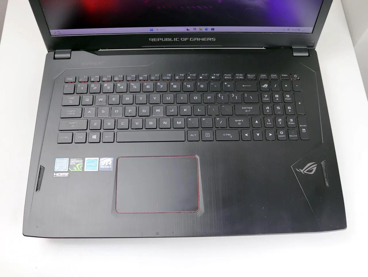 Alt view image 2 of 7 - ASUS Strix ROG GL702VI-WB74 Premium 17.3" Gaming VR ready Laptop (Intel i7 7700HQ, 32GB RAM, 512GB SSD + 1TB HDD, 17.3" FHD Display 1920x1080 G-Sync, Nvidia GeForce GTX 1080 8GB, Win 11)