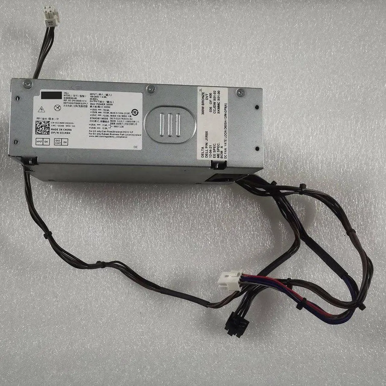 Main image of For Inspiron 3910 Vosrto 3901 3710 3991 Optiplex 3000 300Watt Power Supply Adapter D300EBS-00 L300EBS-00 H300EBS-00