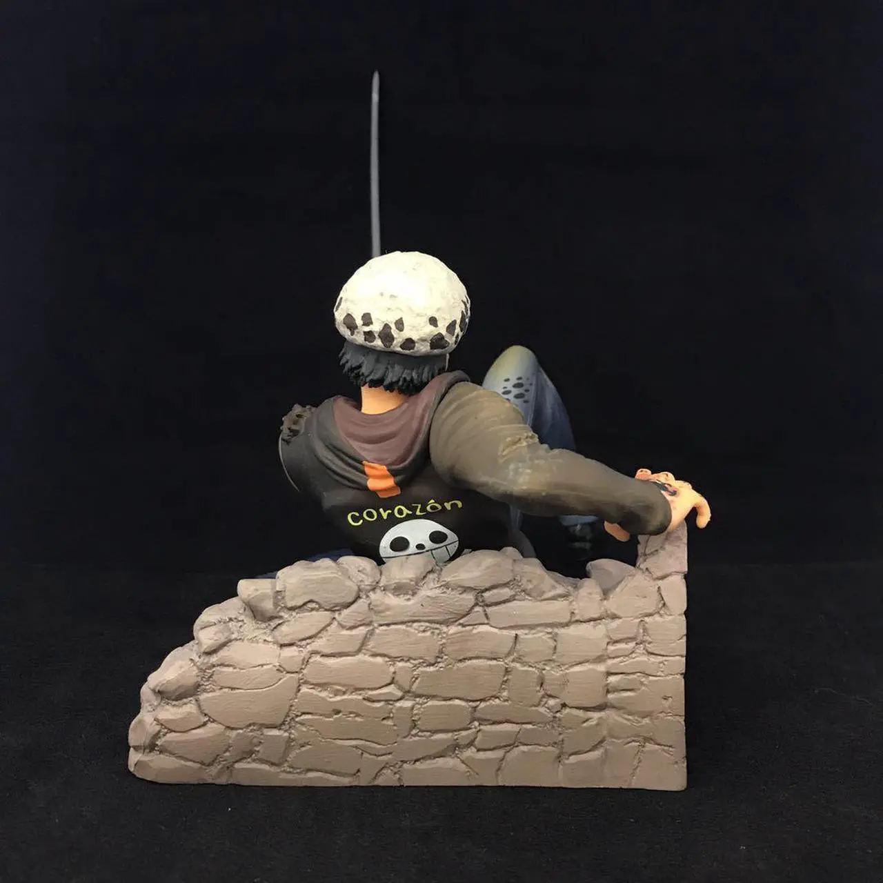 Alt view image 6 of 6 - Anime One Piece Trafalgar Law Battle Damage Sitting Position PVC Action Figure Collectible Model Doll Toy 18cm