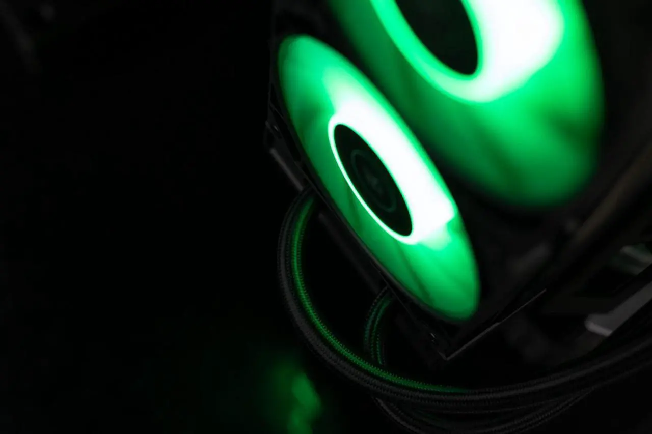 Alt view image 4 of 7 - EK Nucleus AIO CR240 Lux D-RGB 240mm AIO Liquid CPU Cooler with EK FPT 120mm Fans - Compatible with latest Intel and AMD CPU sockets - LGA 1700 and AM5