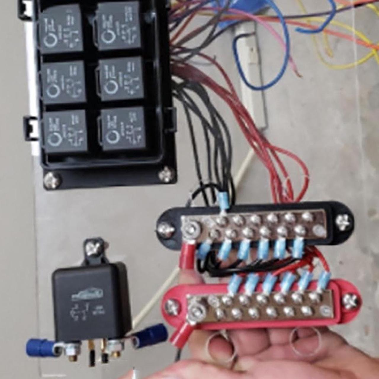 Yassdwbn Black 12 Way Bus Bar Power Distribution 12V 150A Rated Terminal Block 1Set New