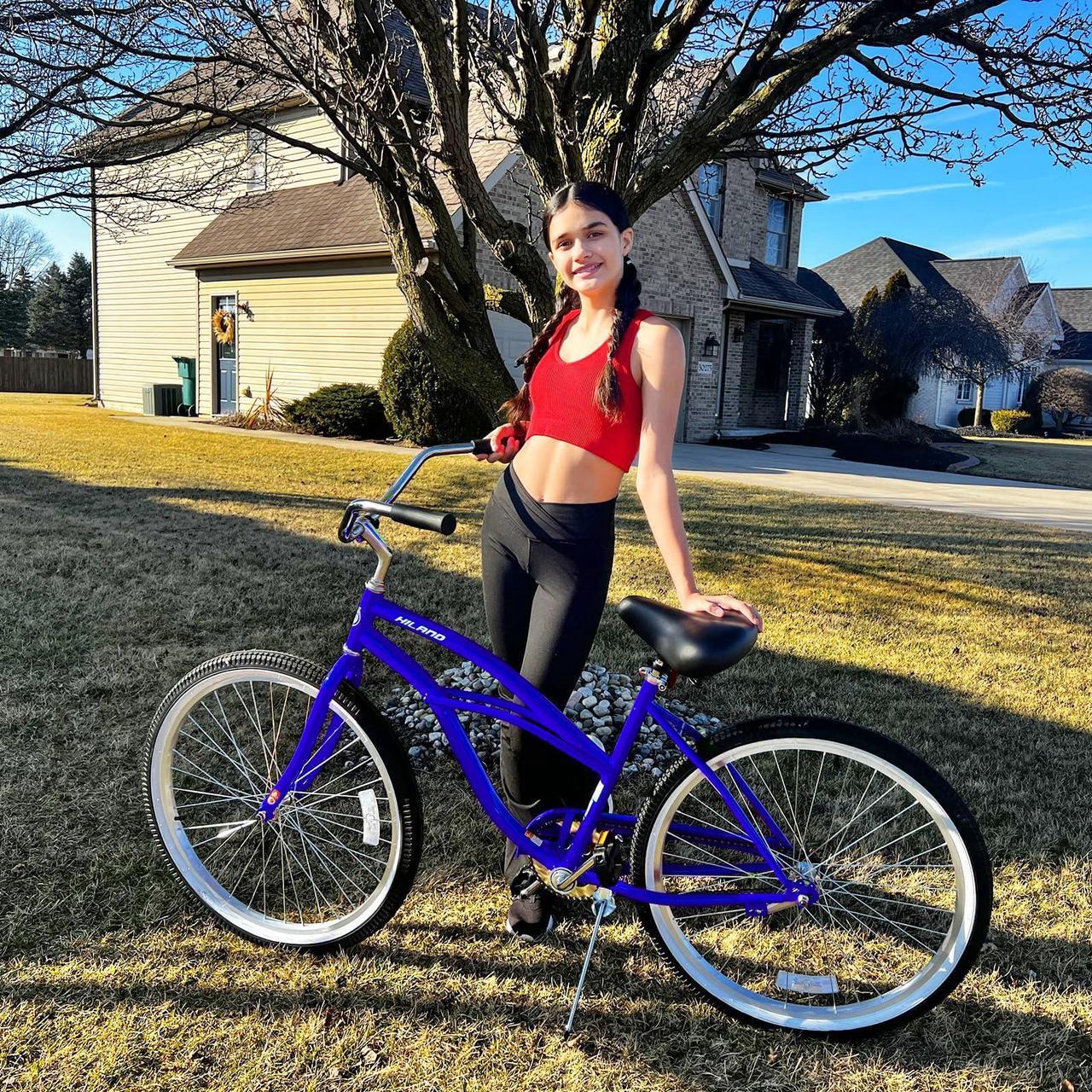 Alt view image 2 of 7 - HILAND 26 Inch Womens Beach Cruiser Bike, Single Speed Commuter Bicycle with Rear Coaster Brake, Low Step-Through Frame, Comfortable Seat with Dual Springs, City Hybrid Bike for Women Men Adult, Blue
