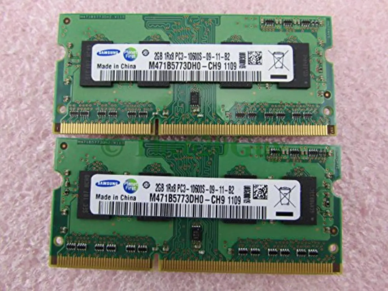 Main image of samsung 4gb 2 x 2gb pc3-10600s ddr3 1333 s0dimm laptop memory kit