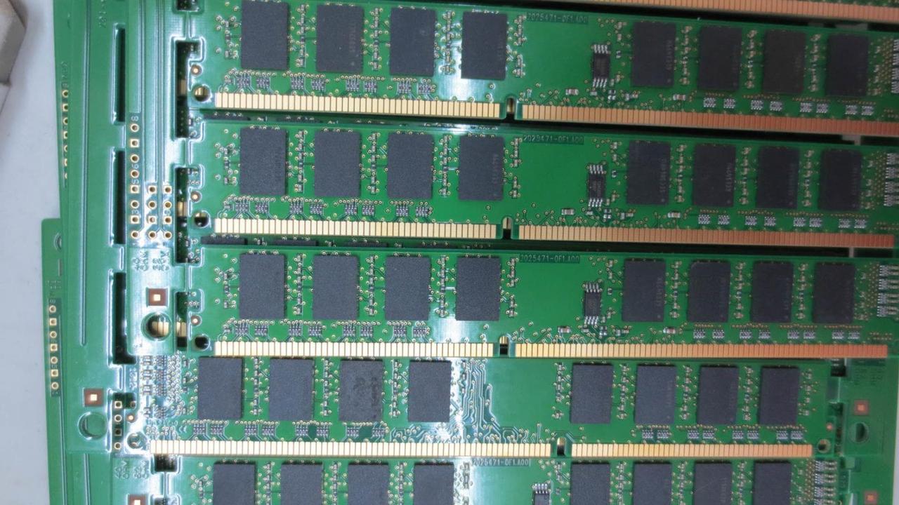 Main image of For 805349-B21 819411-001 809082-091 16G 2400T GEN9 server   M393A2K40CB1-CRC40
