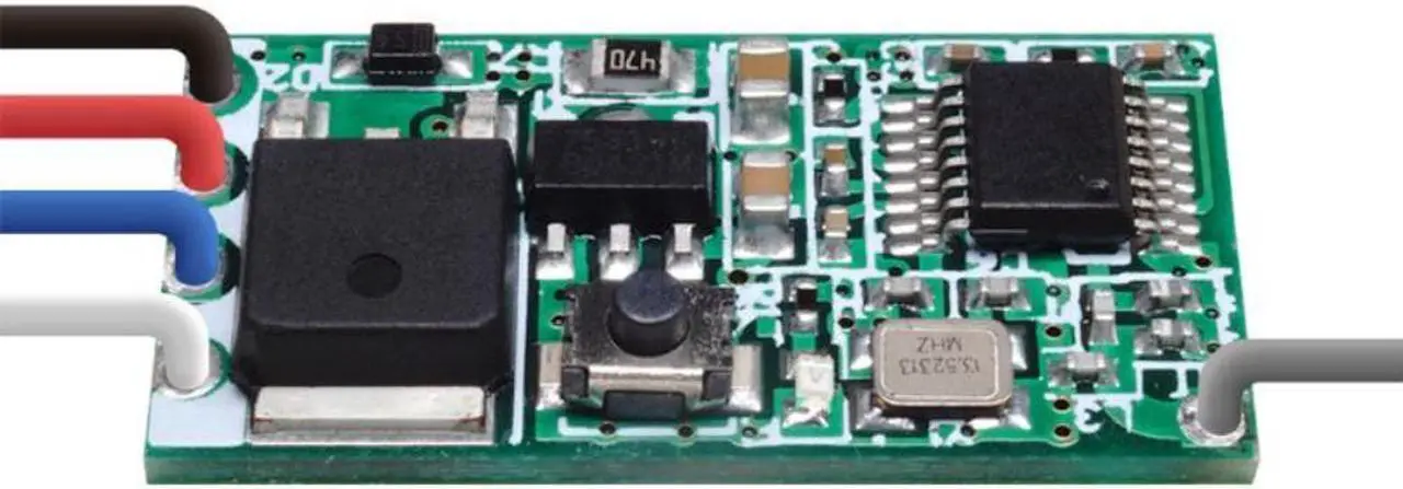 Alt view image 4 of 4 - Upgraded Version 433Mhz 1CH RF Relay Receiver Universal Wireless Remote Control Switch Module LED Light Controller