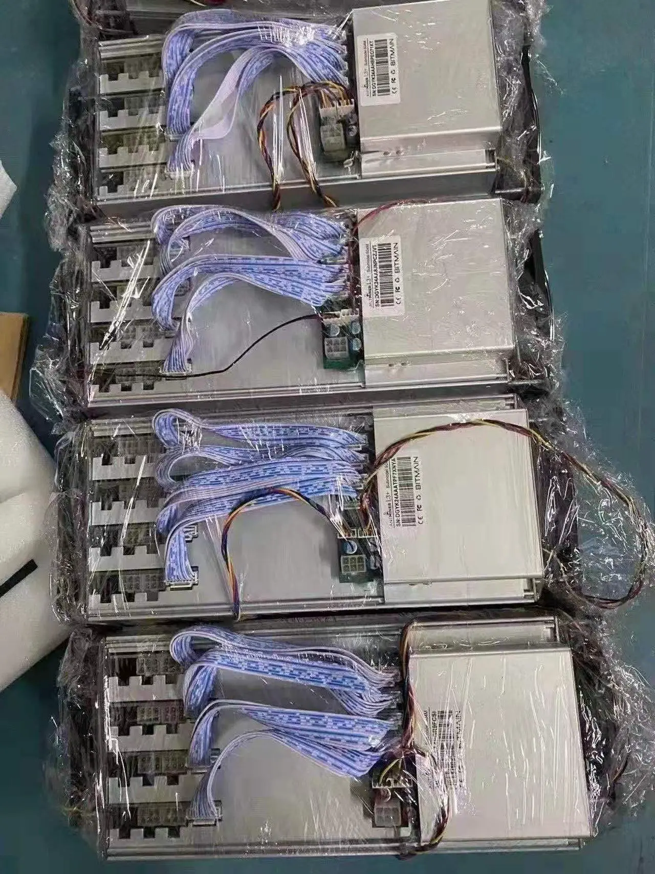 Alt view image 7 of 7 - Bitcoin ASIC Miner L3+ 504M/S 1.6J/MH consumption ratio with PSU Scrypt BM1485 ASIC Chip Litecoin Miner LTC DOGE Antminer  Mining Machine better than antminer l3 S9 T9 DR3 m3