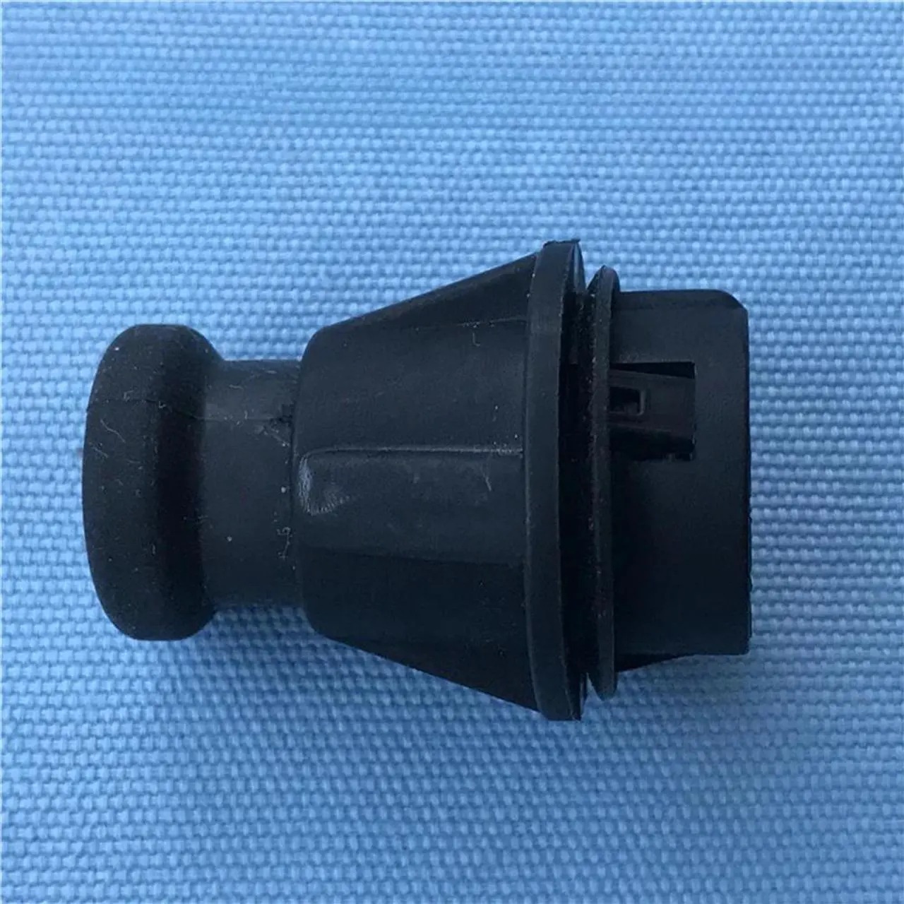 Alt view image 3 of 6 - Furulu Trunk Rubber Buffer Tailgate Rubber Damper For Hyundai Tucson Santa Fe Kia KX3 New Sportage