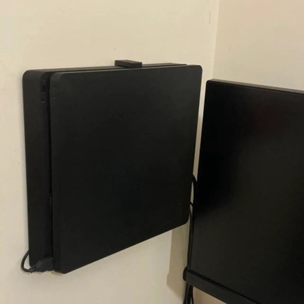 Alt view image 2 of 2 - 3D Print Wall Bracket Controller Holder Console Stand Host Rack Game Storage Mount For Sony PlayStation4 PS4 Slim Pro Accessorie