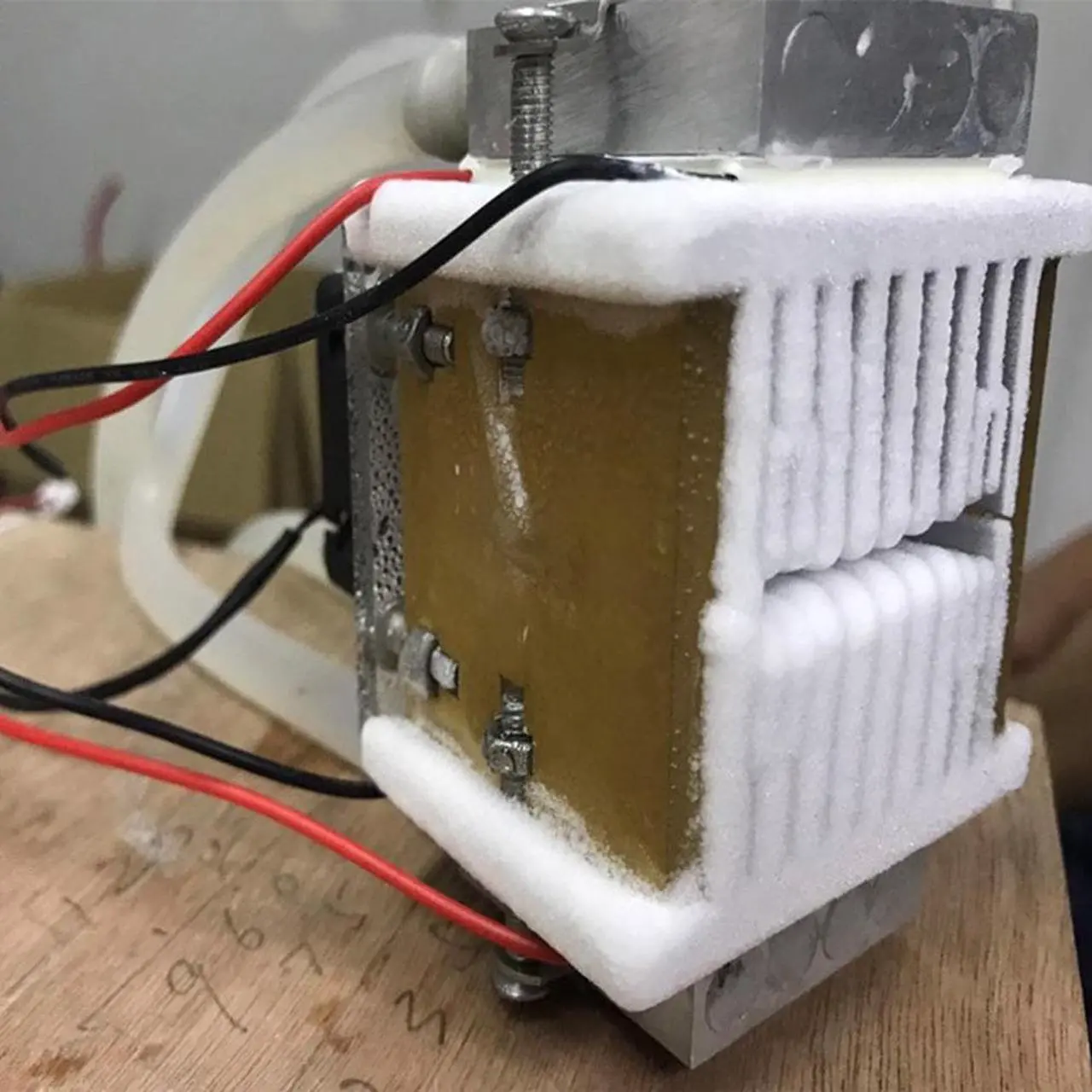 Main image of 1PCS Diy 120w Tec Peltier Semiconductor Refrigerator Water Cooling Air Conditioning Mechanism For Cooling And Fan Hot Sale
