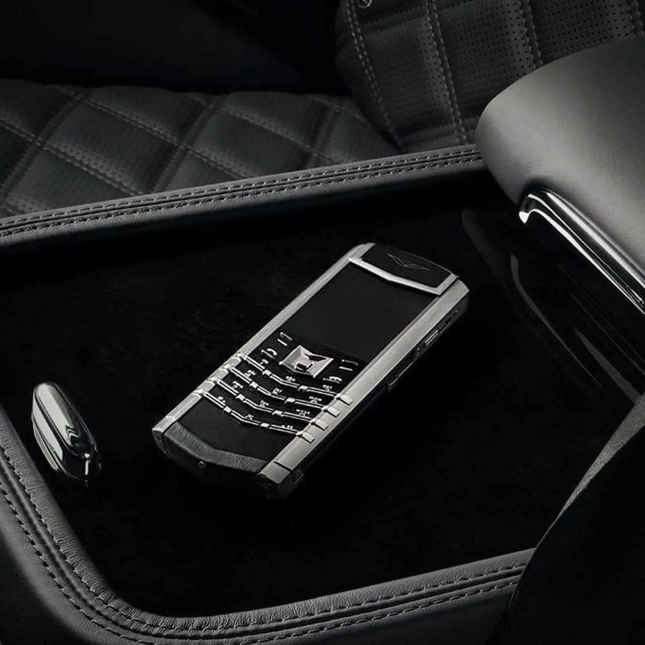 Alt view image 7 of 6 - VERTU SIGNATURE V Luxury Business Mobile Phone Pure Silver