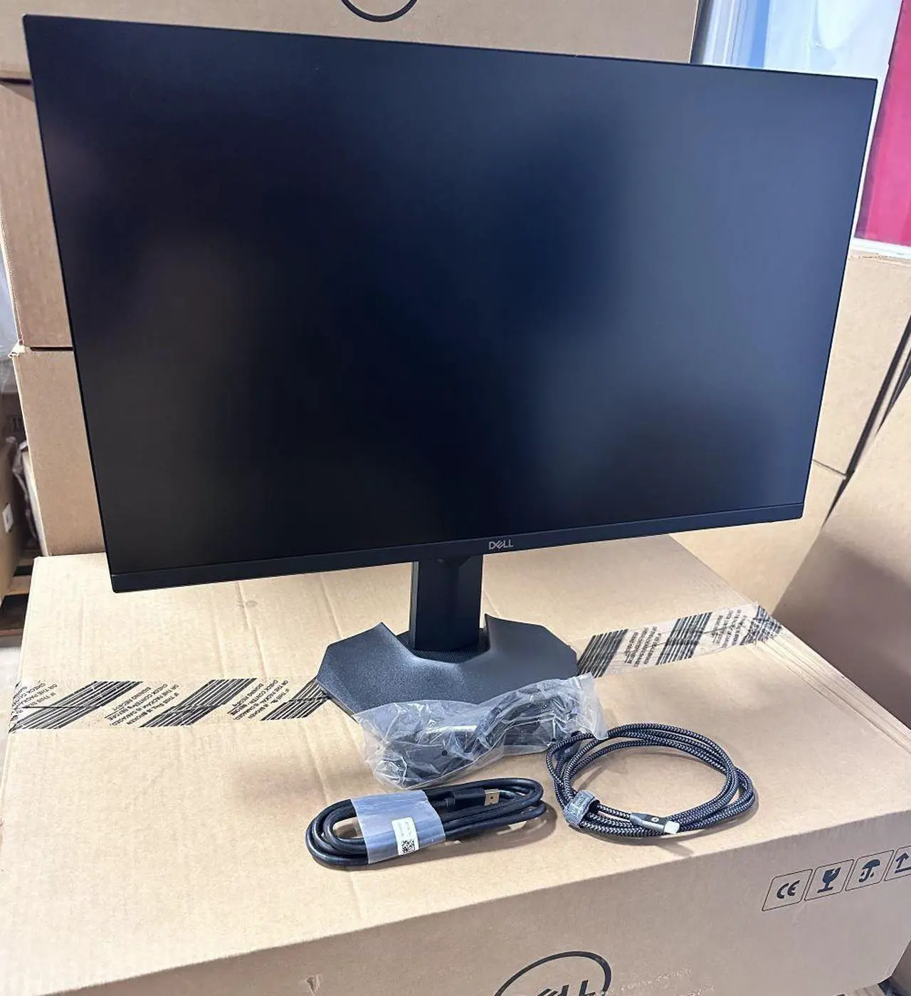 Main image of Dell G2724D Gaming Monitor - 27-Inch QHD (2560x1440) 165Hz 1Ms Display, AMD FreeSync + NVIDIA G-SYNC Compatible, DP/HDMI Connectivity, Height/Pivot/Swivel/Tilt Adjustability - Black