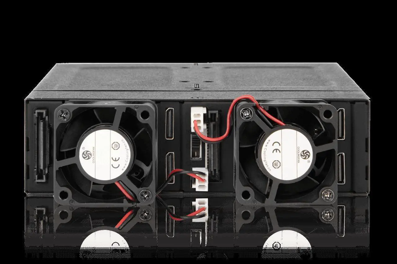 Alt view image 2 of 7 - Icy Dock MB720MK-B | 4 x M.2 NVMe SSD PCIe 4.0 Mobile Rack for 5.25" Bay with 4x OcuLink (not support Tri-mode) | Tough Armor