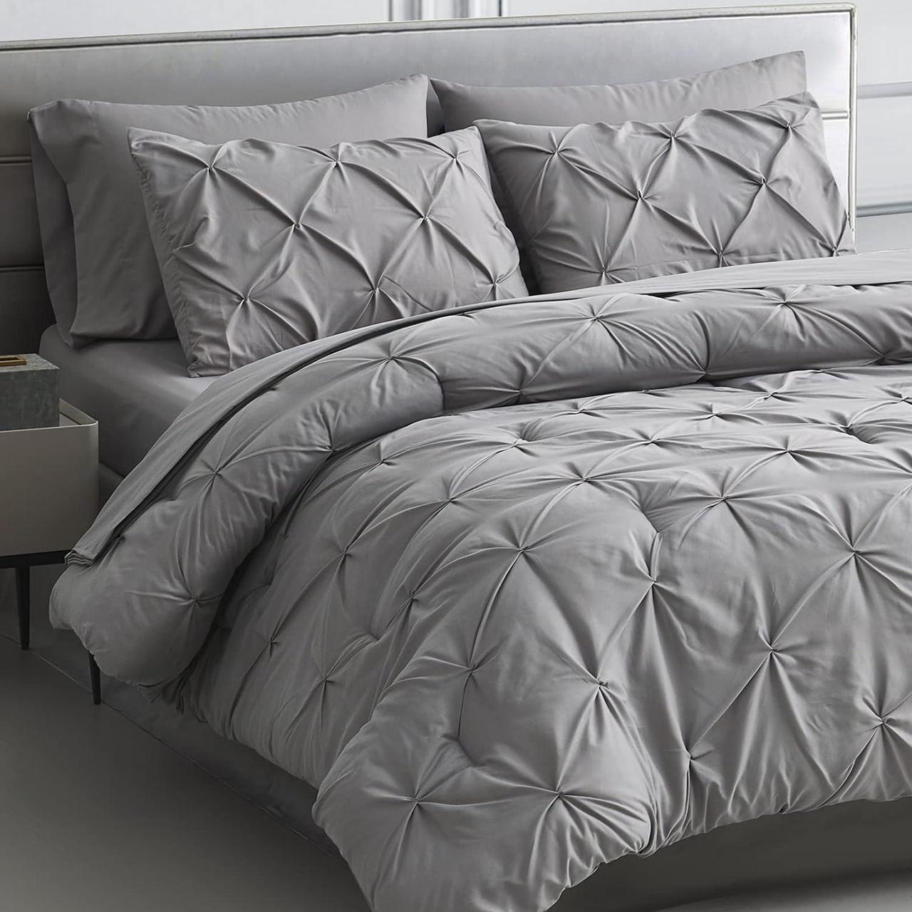 Maple&Stone Queen Comforter Set 7 Pieces Pinch Pleat Bed in A Bag, Grey Comforter Queen Sets Pintuck with Comforter Sheets Pillowcases & Shams, Gray Bedding Comforter Sets for Queen Size Bed