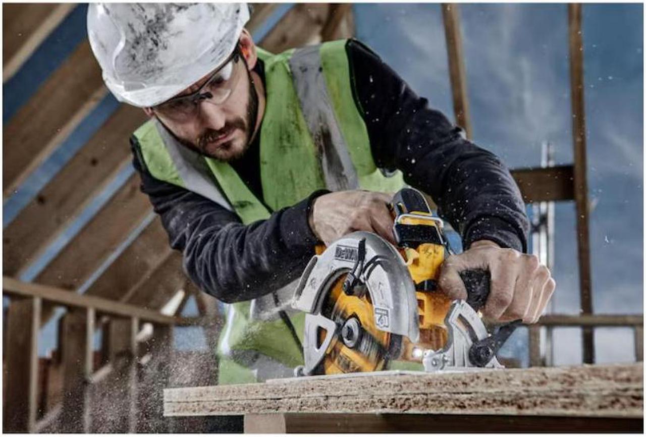 Alt view image 2 of 3 - DEWALT ELITE SERIES 7-1/4-in 24-Tooth Rough Finish Tungsten Carbide-tipped Steel Circular Saw Blade Item #3728183 Model #DWAW71424