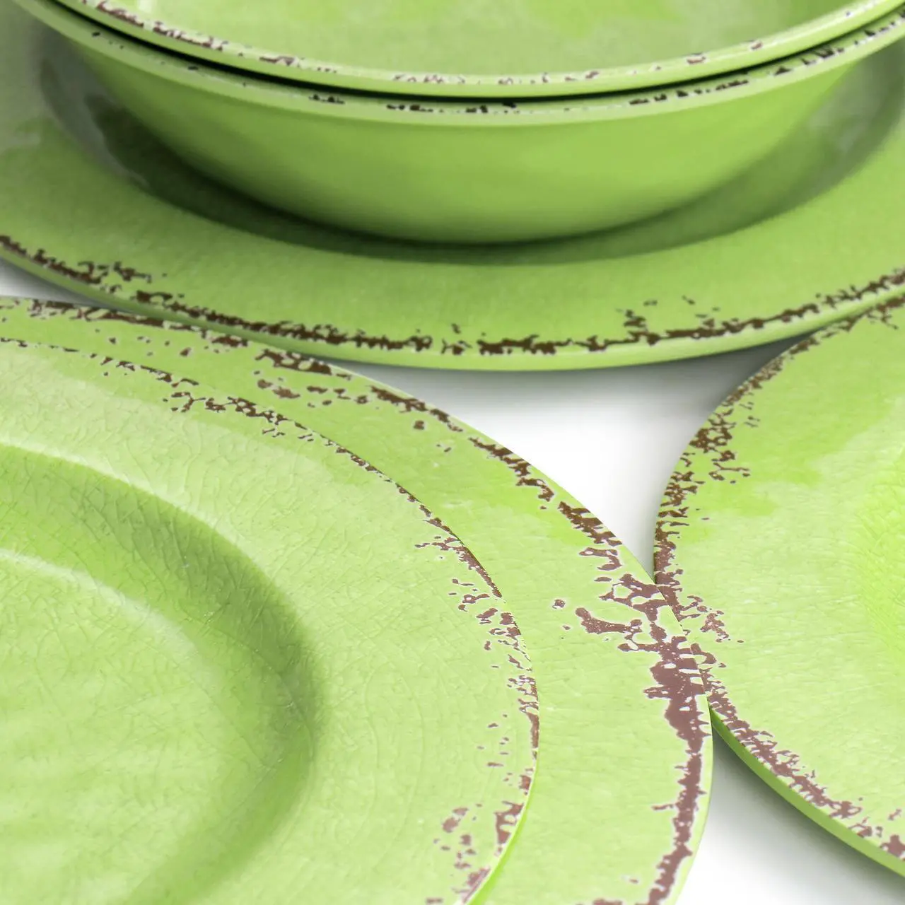 Alt view image 6 of 7 - Gibson Mauna 12 Piece Melamine Dinnerware Set in Crackle Green