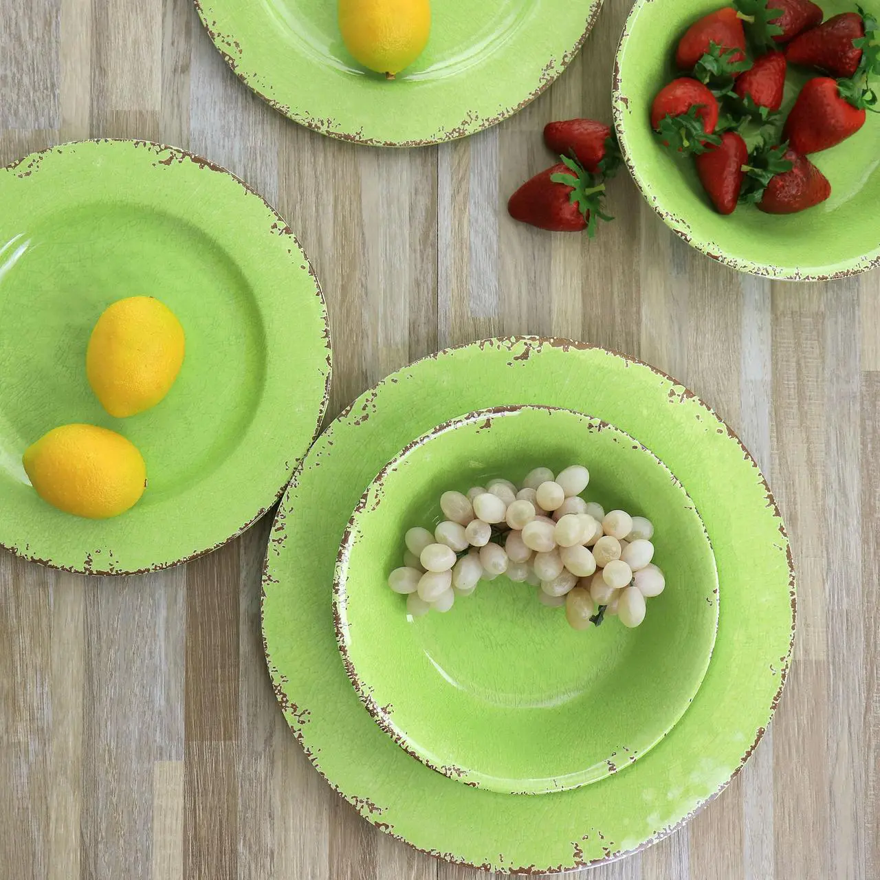 Alt view image 7 of 7 - Gibson Mauna 12 Piece Melamine Dinnerware Set in Crackle Green