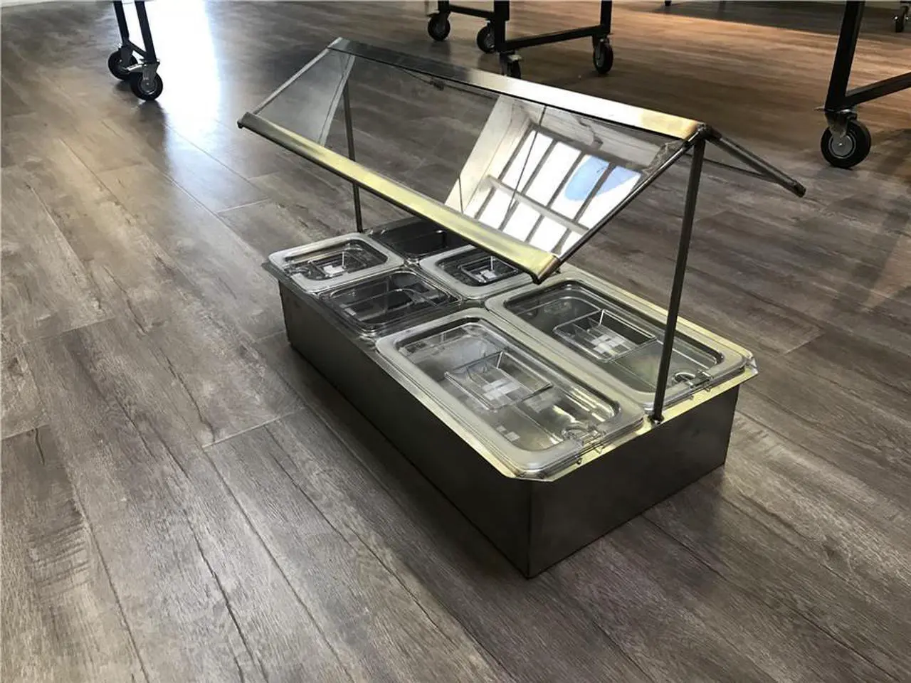 Alt view image 2 of 7 - New 8 Containers Stainless Steel Glass Top Cold Table Condiment Sauce Station Caddy  NSF Commercial Sauces Station Seasoning Box  cc168