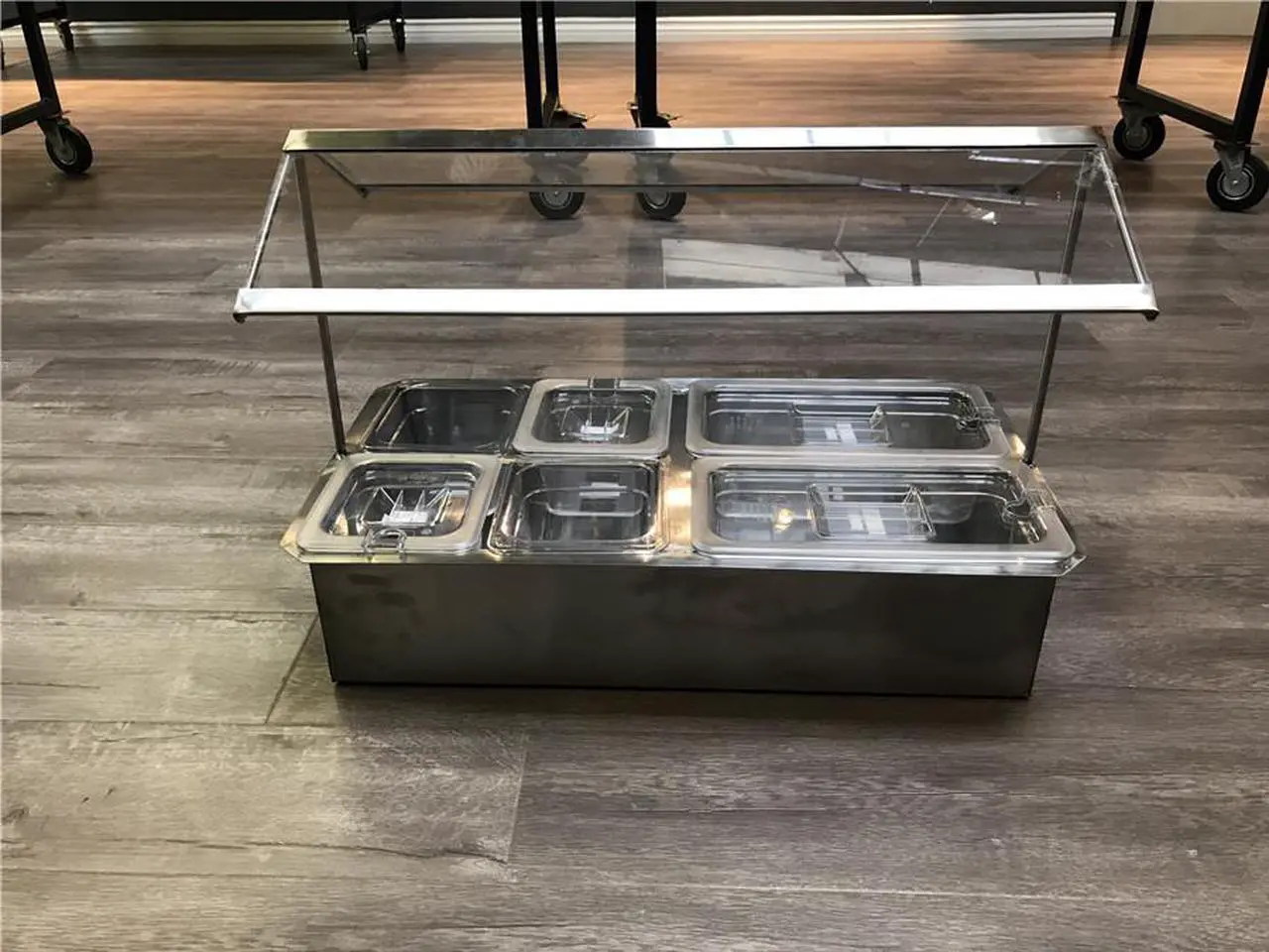 Alt view image 3 of 7 - New 8 Containers Stainless Steel Glass Top Cold Table Condiment Sauce Station Caddy  NSF Commercial Sauces Station Seasoning Box  cc168