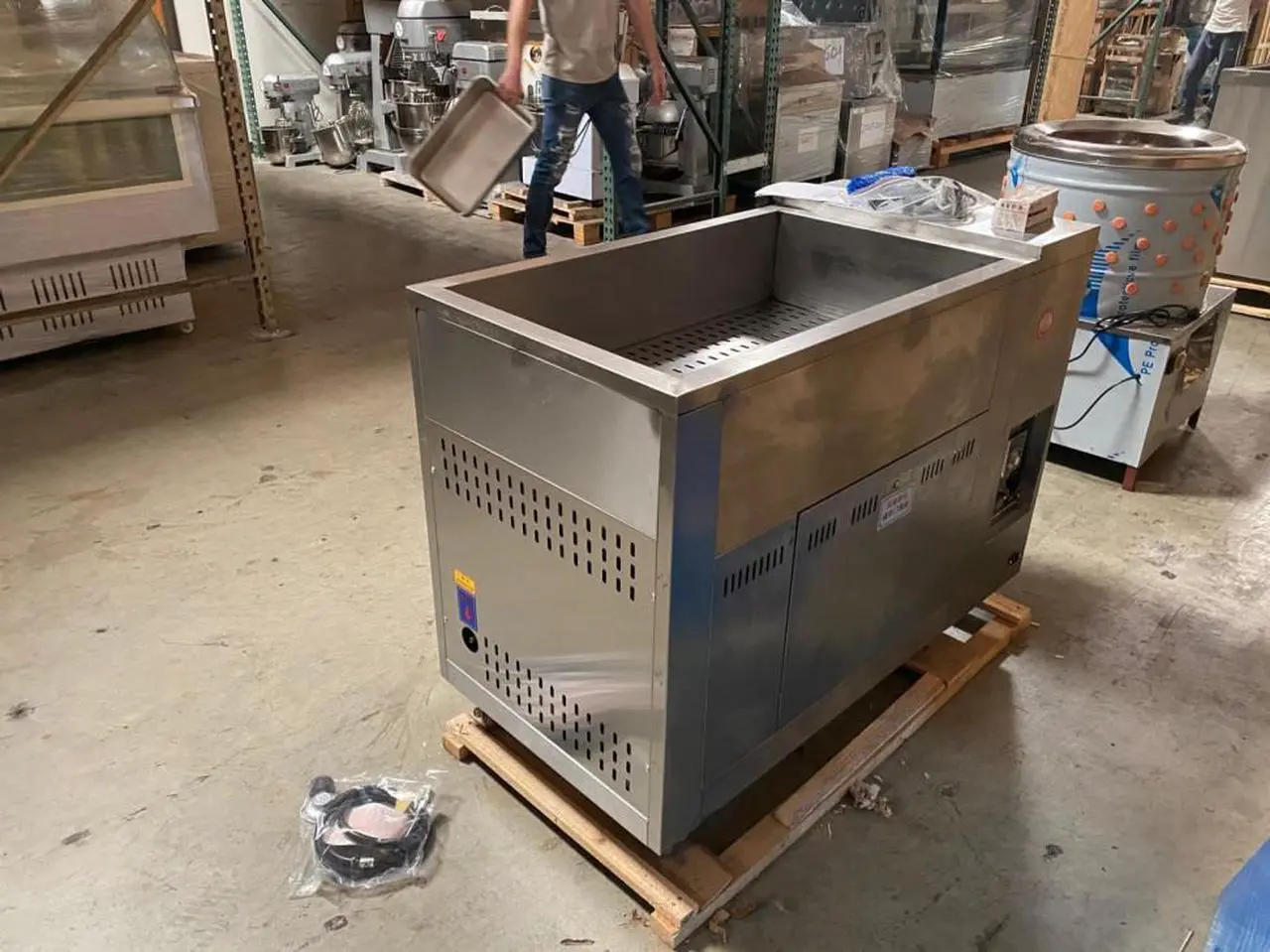 Alt view image 3 of 3 - Commercial Oil Save Half Oil Water Deep Fryer New 75L Oil Saver Deep Fryer Propane Gas Outdoor Save Half Oil Water FY500