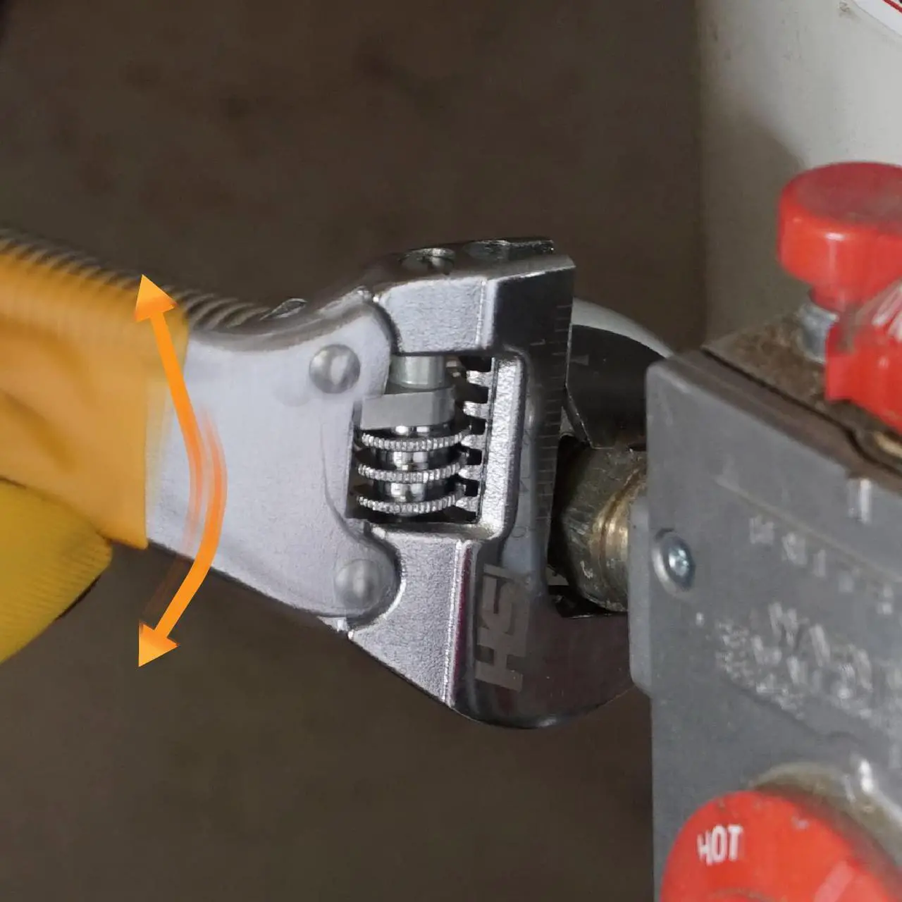 Alt view image 7 of 7 - STEELHEAD 8 Wide-Mouth Adjustable Ratcheting Wrench, Forged Heat-Treated Chrome Vanadium Steel, SAE Jaw Measurements, USA-Based Support