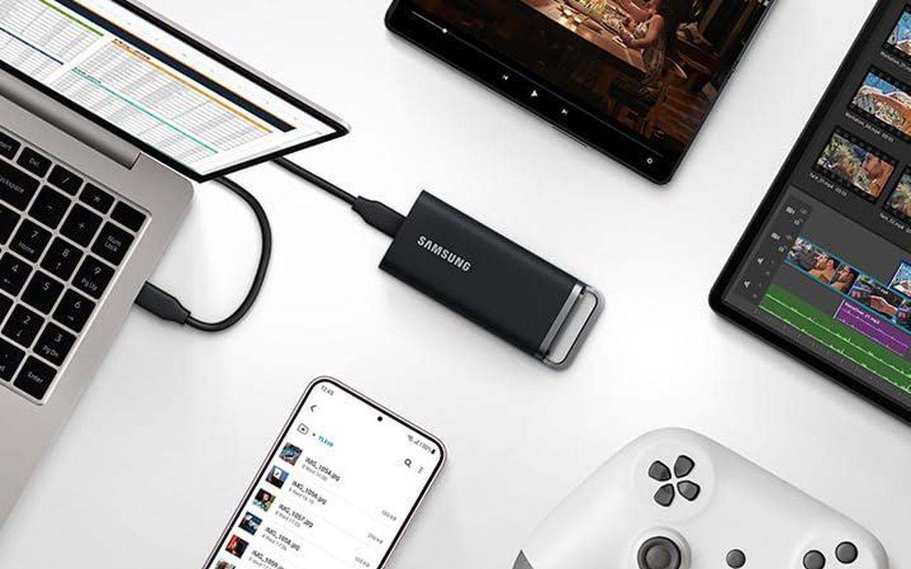 Alt view image 2 of 4 - Samsung Portable SSD T5 EVO 4TB USB 3.2 Gen 1 460MB/s Read 460MB/s Write External Hard Drive for Mac, PC, Android, Smart TVs and Game Consoles. Includes USB-C Cable, MU-PH4T0S/EU