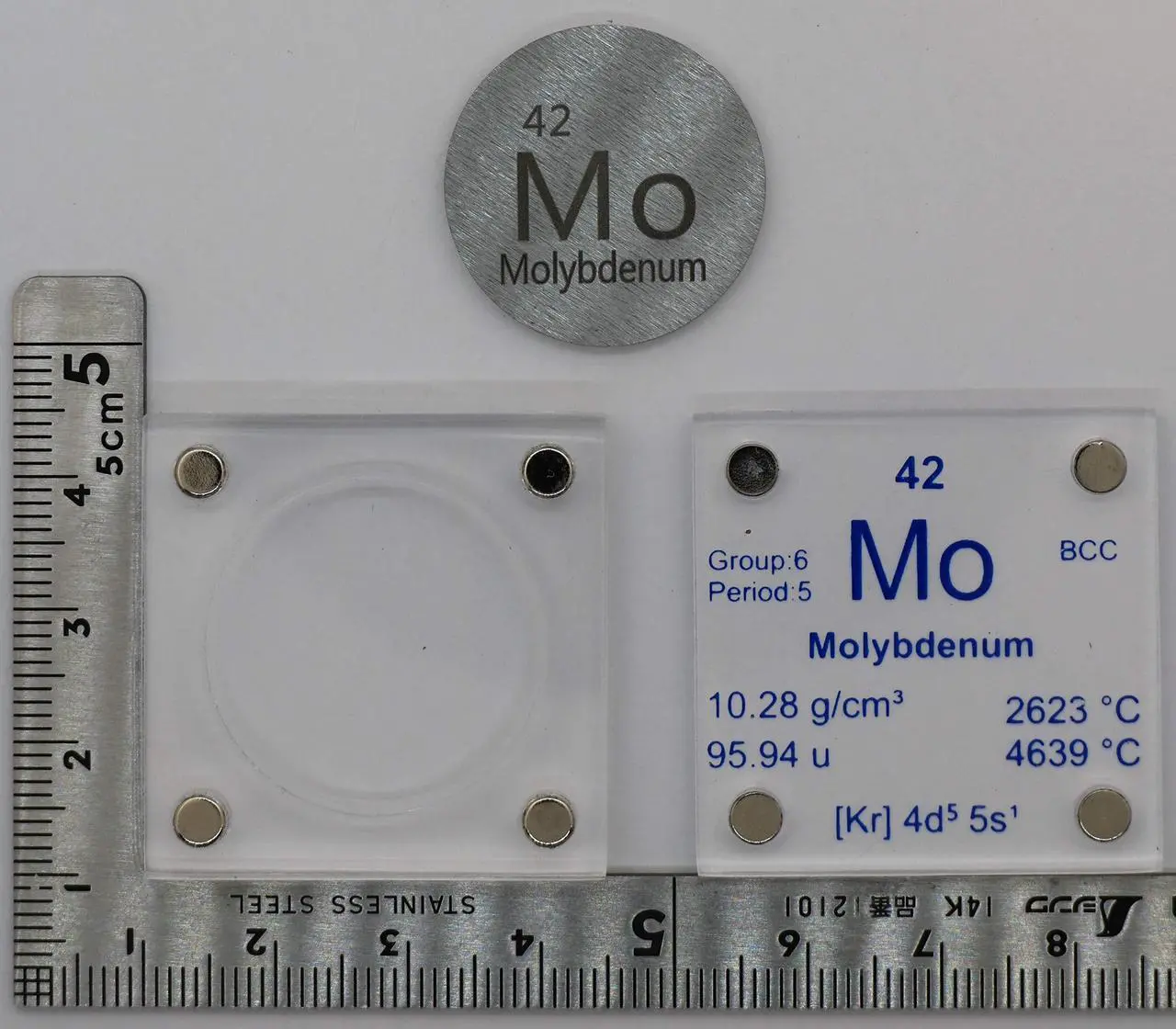 Alt view image 4 of 5 - Molybdenum (Mo) 24.26mm Metal Disc with Acrylic Case for Collection or Experiments