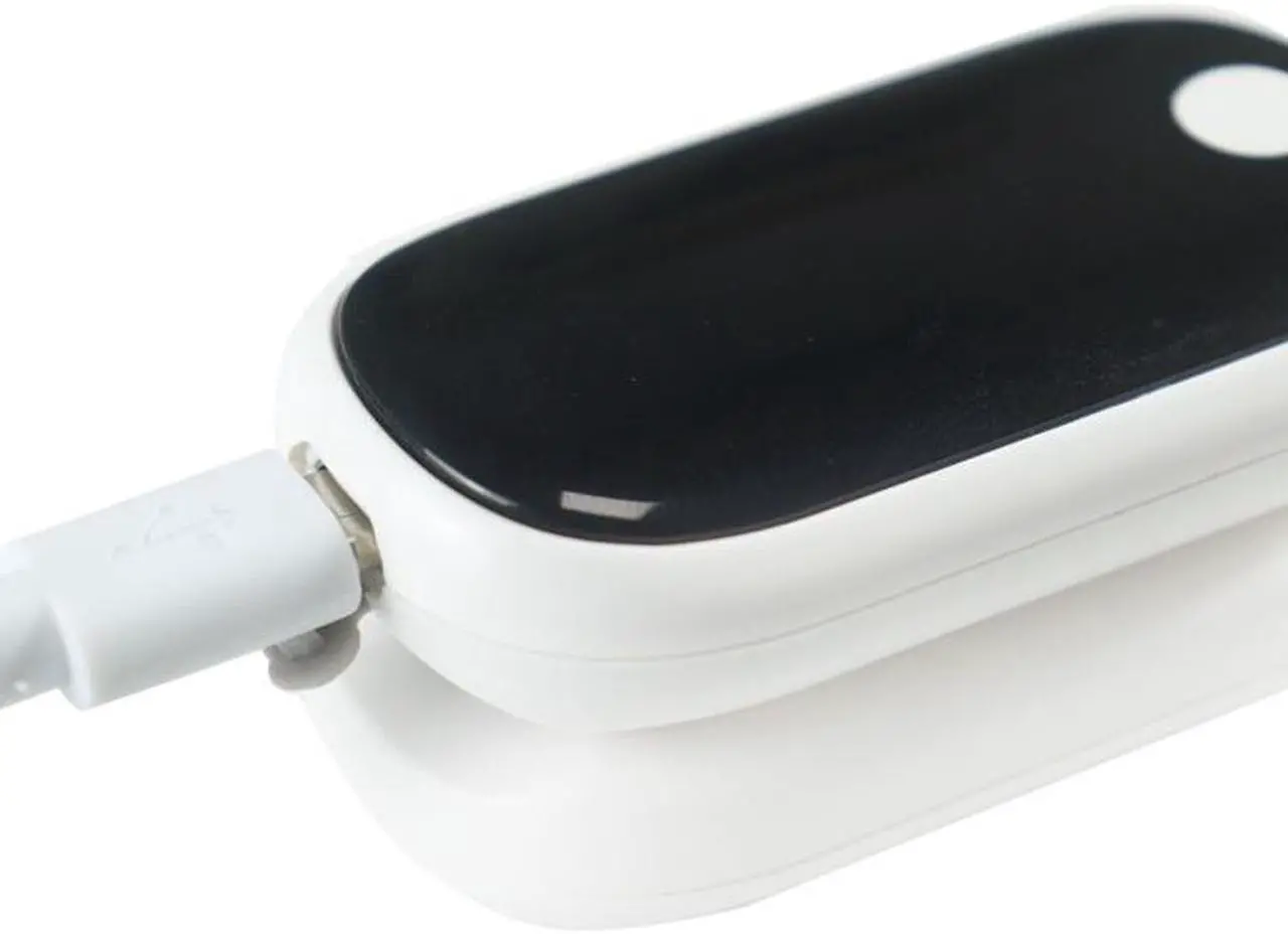 Alt view image 3 of 6 - Mericonn USB charging Pulse Oximeter with lithium battery PI index adult SP02 oximeter for Home Use