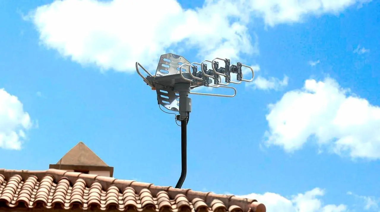 Alt view image 7 of 7 - McDuory Outdoor 150 Miles Digital TV Antenna 360 Degree Rotation Amplified HDTV Antenna -Support 2 TVs-UHF/VHF/1080P/4K - Infrared Remote - 40 feet RG6 Cable and Mounting Pole Included