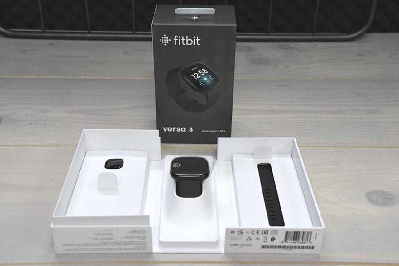 Main image of Fitbit Versa 3 Wifi + Bluetooth Smartwatch - Black/Black Aluminium