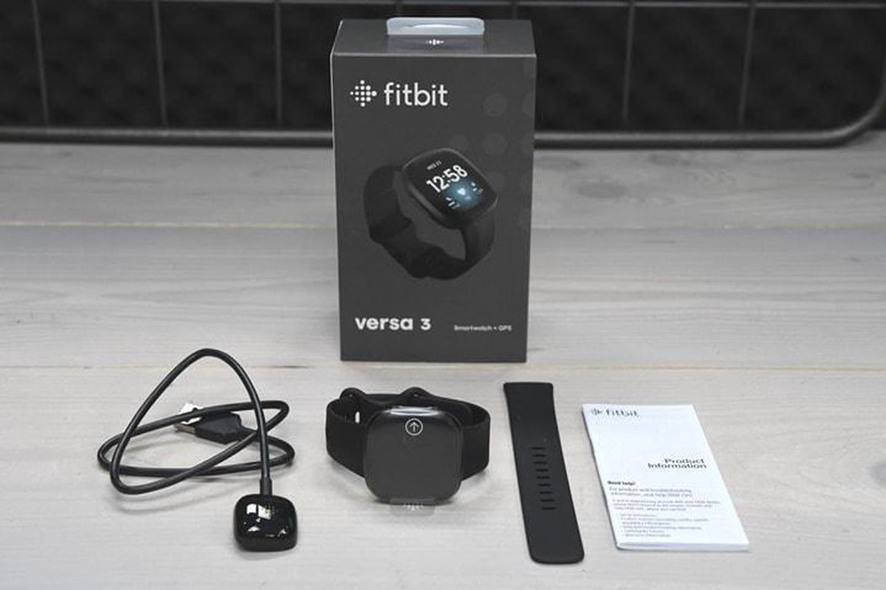 Alt view image 2 of 7 - Fitbit Versa 3 Wifi + Bluetooth Smartwatch - Black/Black Aluminium