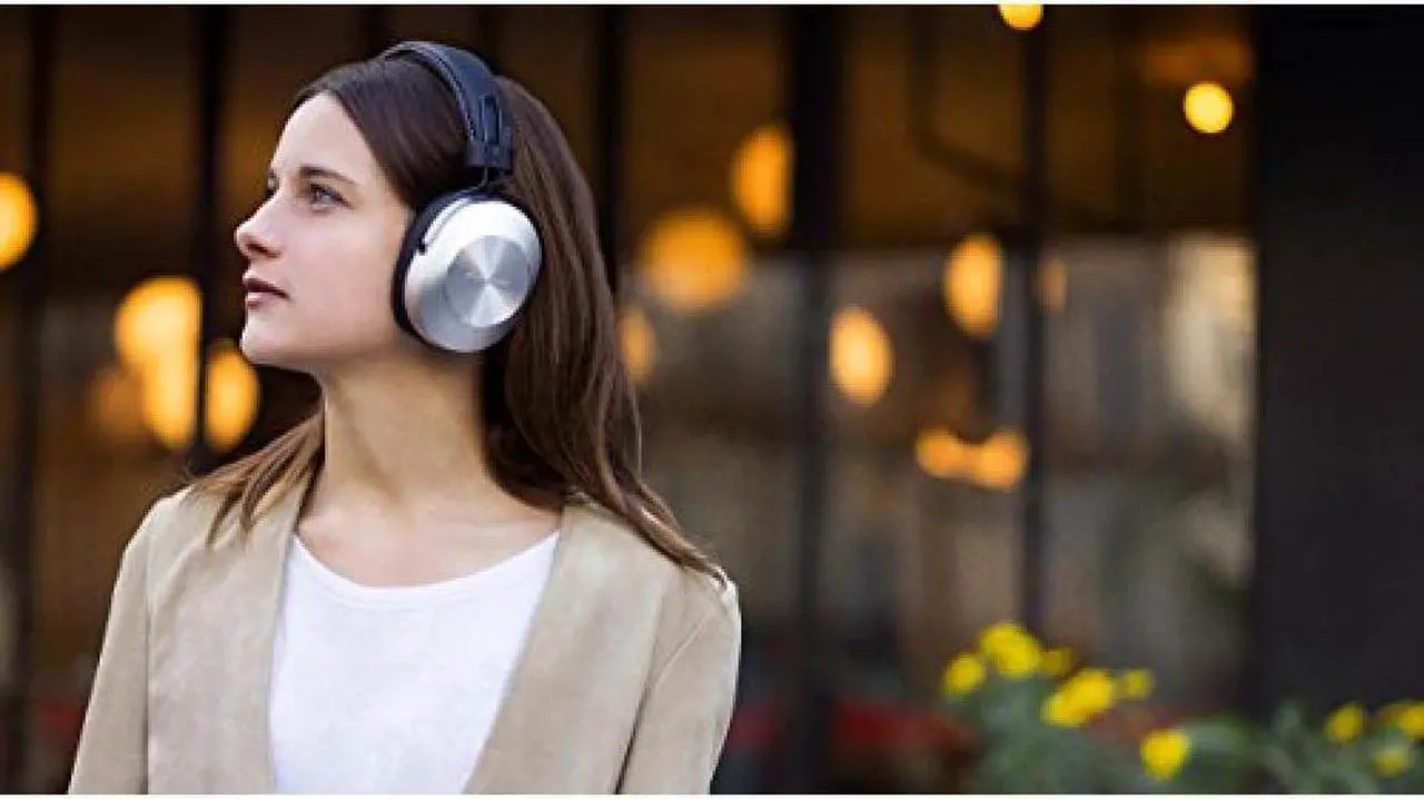 Alt view image 18 of 20 - Pioneer Bluetooth 3.0 and Hi-Res Audio Over Ear Wireless/Wired Stereo Headphone with Built-In Mic, 12 Hours Battery, Pair 8 Devices, 40mm Drivers, 1.2m Cable, 9 Hz to 22 kHz, Silver (SE-MS7BT-S)