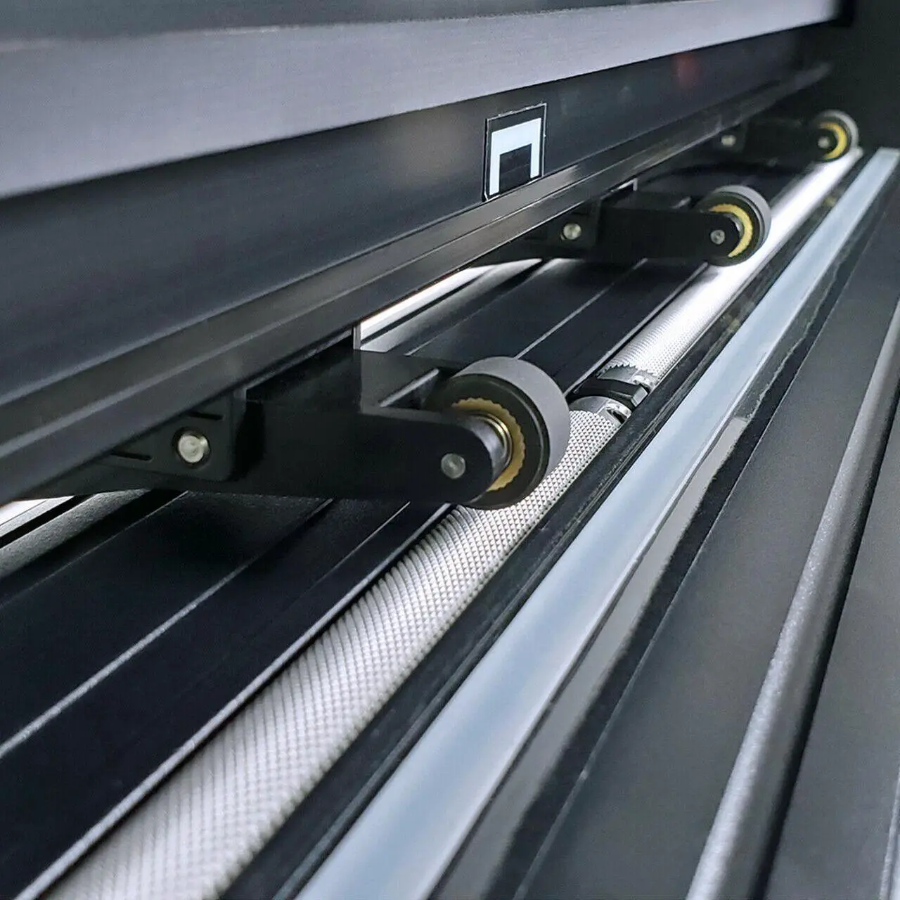 Alt view image 5 of 6 - 28" MH Vinyl Cutter Plotter with Stand and VinylMaster Cut v5 Software