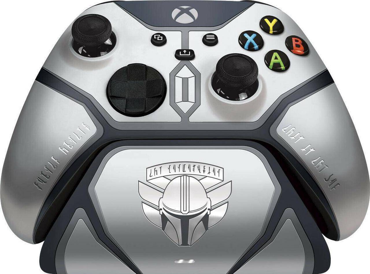 Main image of WIRELESS CONTROLLER & QUICK CHARGING STAND FOR XBOX - THE MANDALORIAN BESKAR EDITION