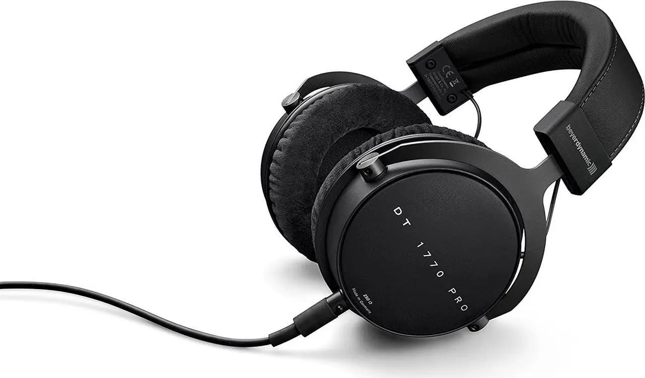 Main image of beyerdynamic DT 1770 Pro 250 Ohm Studio Recording Headphone