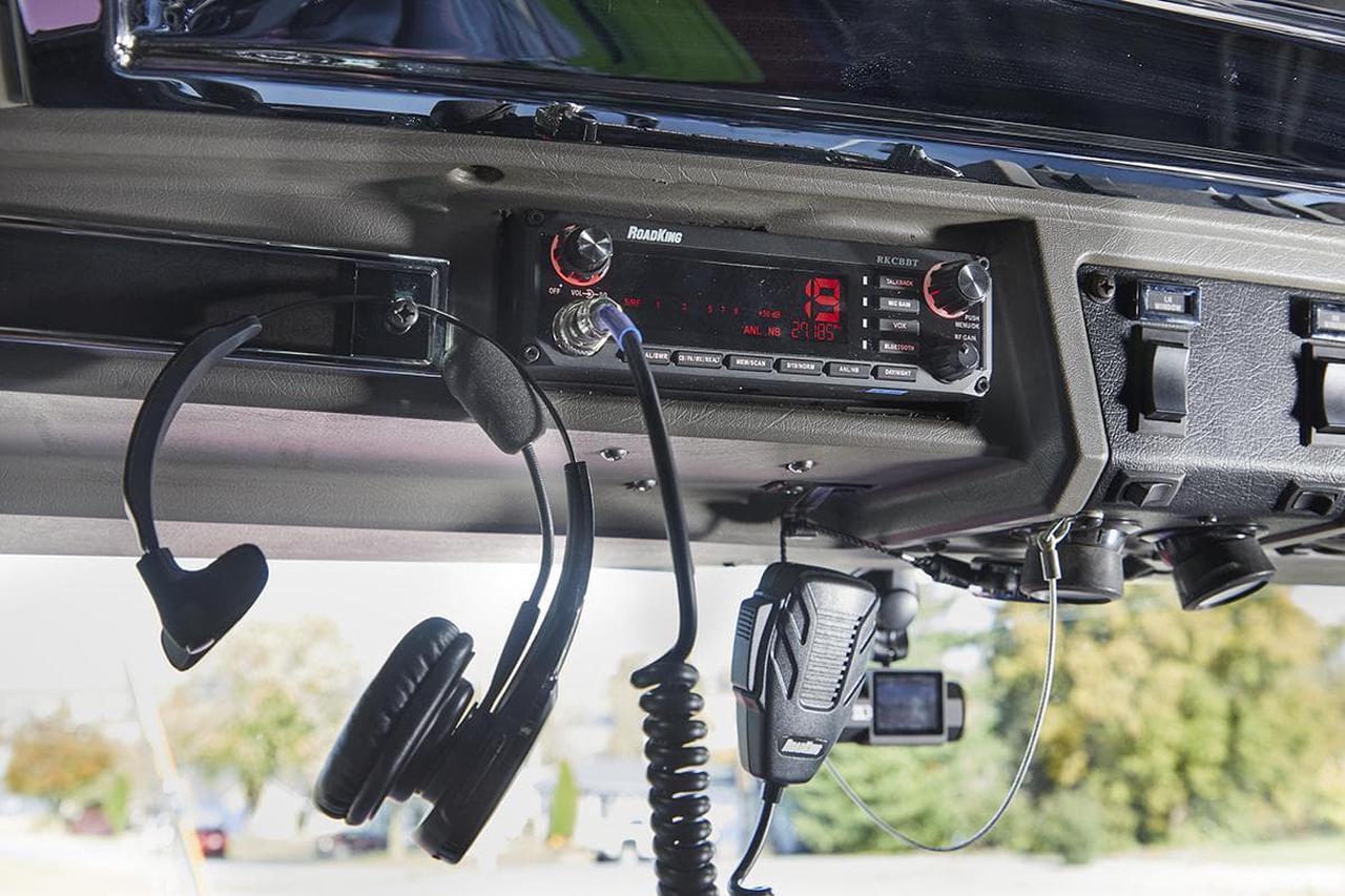 Alt view image 2 of 7 - Voice-Activated Hands-free CB Radio