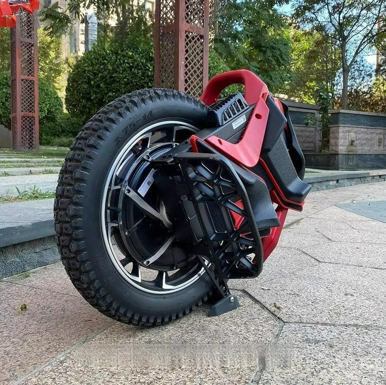 Alt view image 3 of 4 - High-quality Kingsong S22pro electric one-wheeled balance bike adult off-road body oil spring shock absorption bicycle