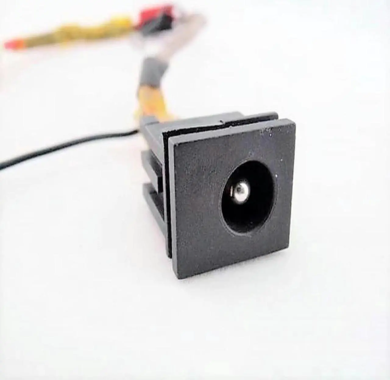 Alt view image 3 of 3 - For Satellite M300 M300D M305 M305D A000029270 DC In Power Jack Cable Charging Port Connector