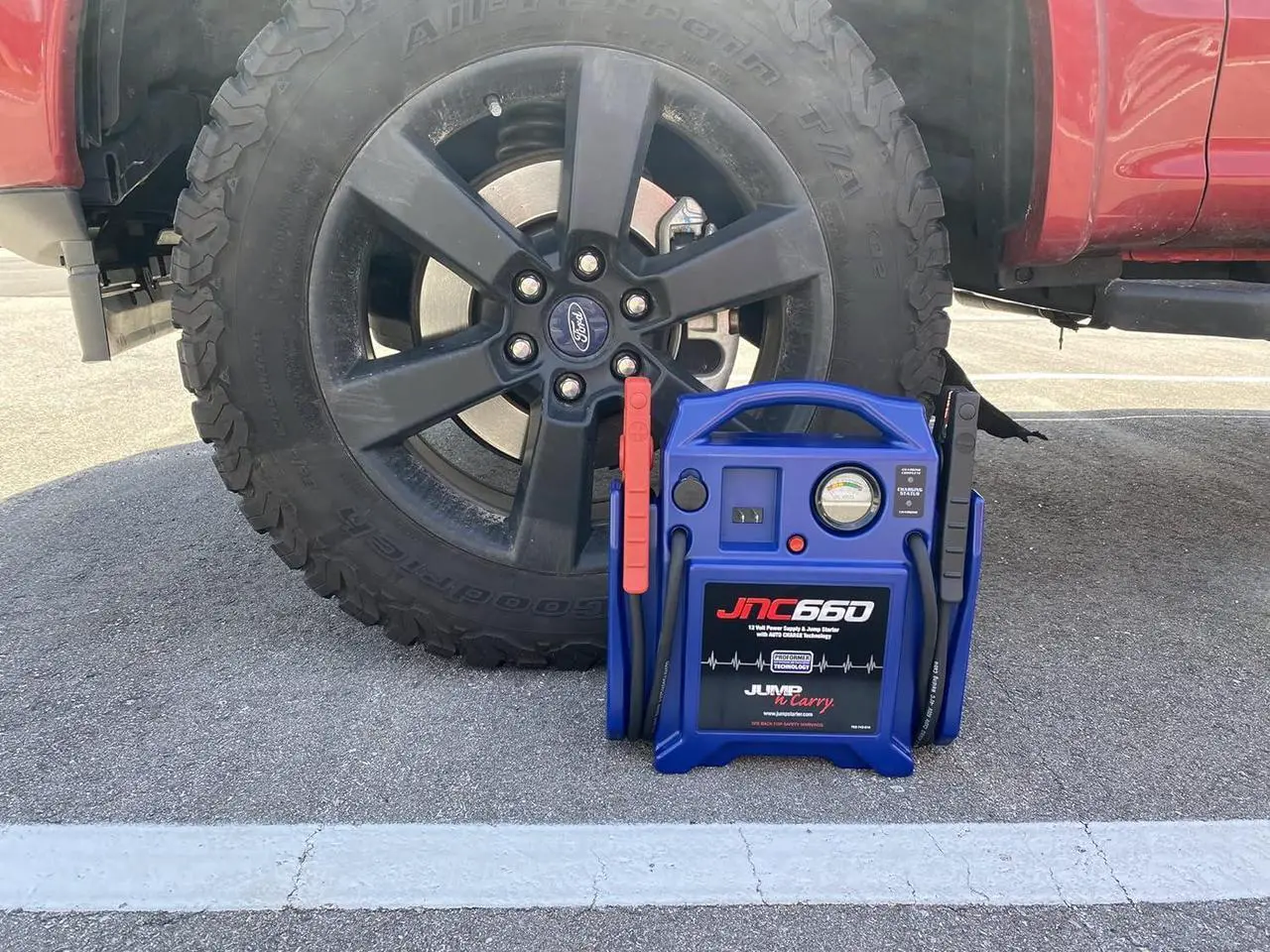 Alt view image 5 of 7 - Clore Automotive Jump-N-Carry JNC660 1700 Peak Amp 12 Volt Jump Starter , Blue