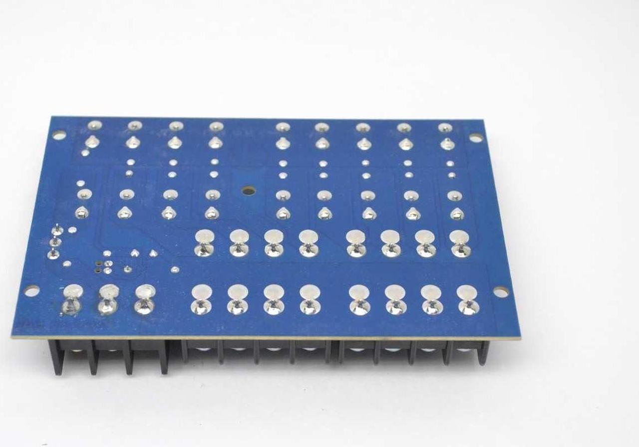 Alt view image 4 of 5 - Altronix Power Dist Module 8 Output Fuse, 1 (PD8)