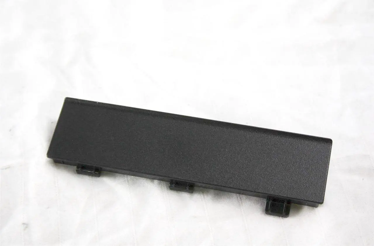 Main image of Dell Optiplex GX520 GX745 GX755 GX760 620 745 755 360 380 5.25" Optical Drive Slot Cover Filler Plate RJ245 0RJ245