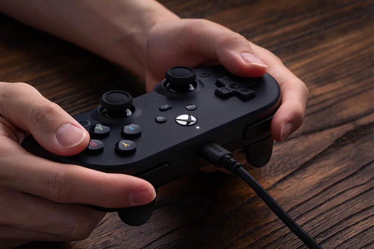 8BitDo Pro 2 Wired Controller - Thumbnail 4