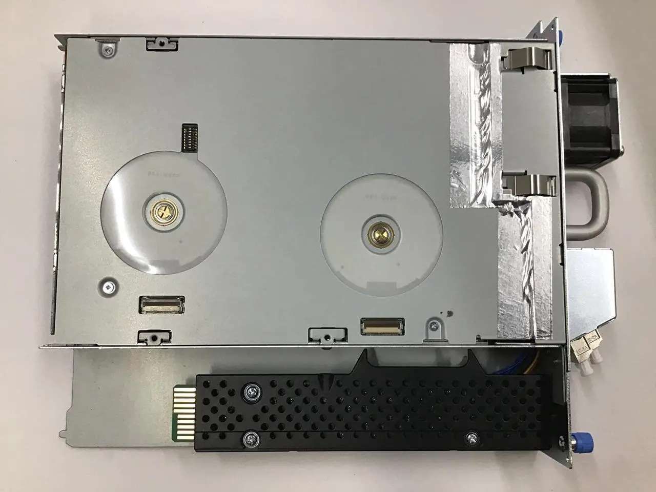 Alt view image 14 of 15 - HPE MSL LTO-8 FC Drive Upgrade Kit
