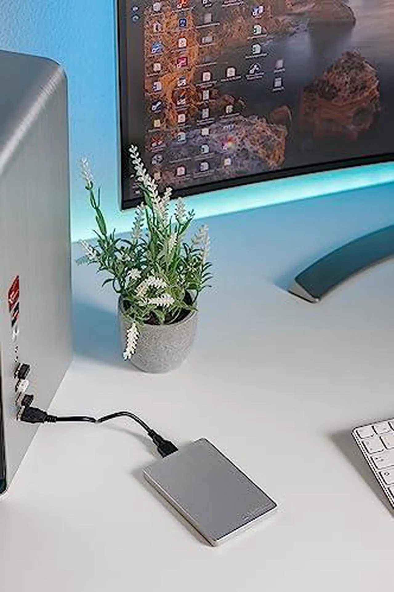 Alt view image 14 of 15 - Verbatim 1TB Store 'n Go USB 3.0 Portable External Hard Drive Space Grey 53662