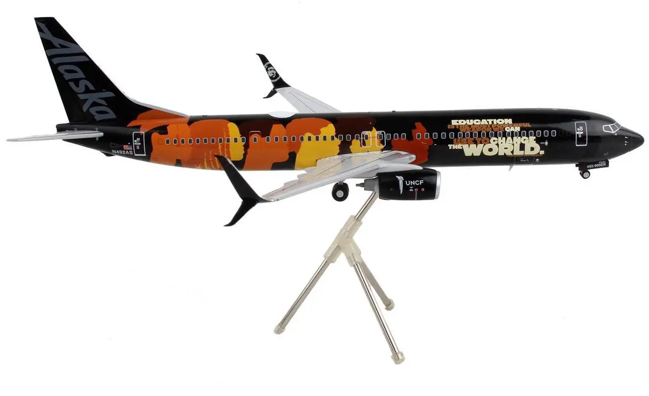 Alt view image 4 of 6 - Boeing 737-900ER Commercial Aircraft "Alaska Airlines" Black w/Graphics "Gemini 200" 1/200 Diecast Model Airplane by GeminiJets
